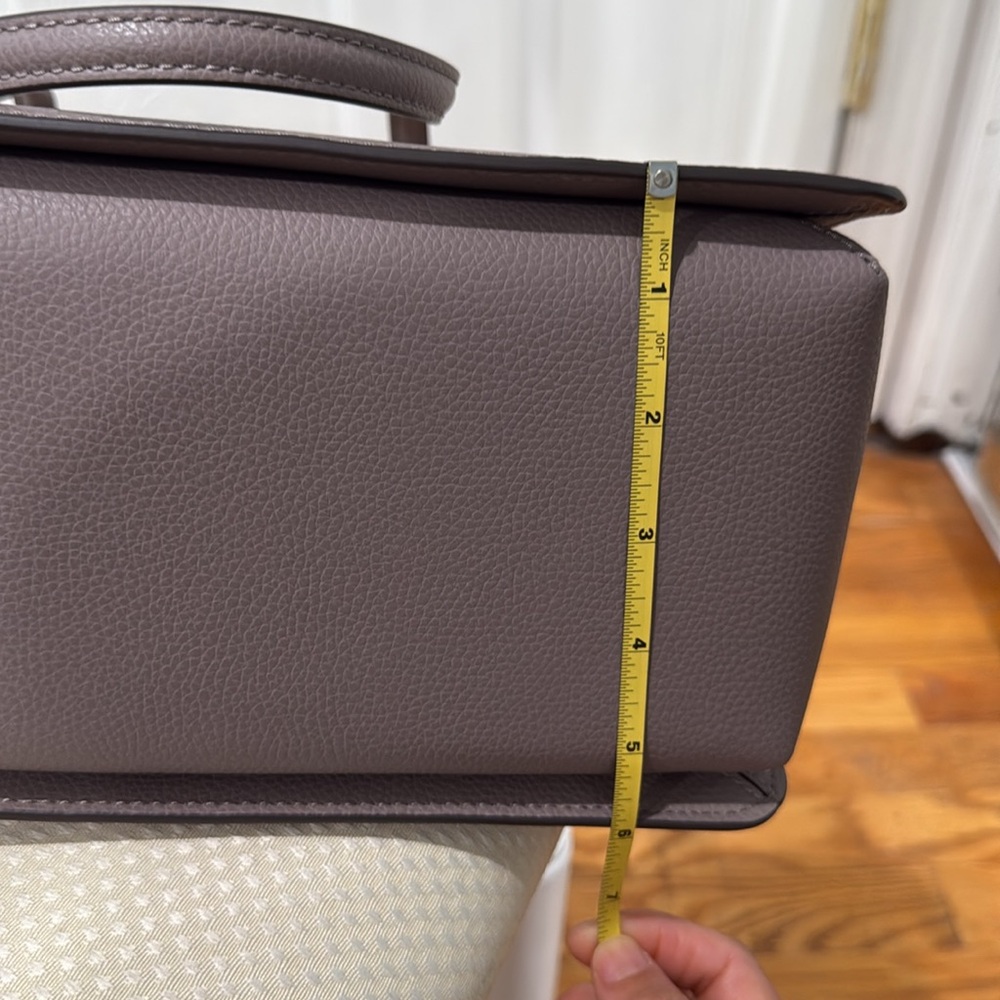 Tory Burch
 Tote Bag - Picture 10 of 10